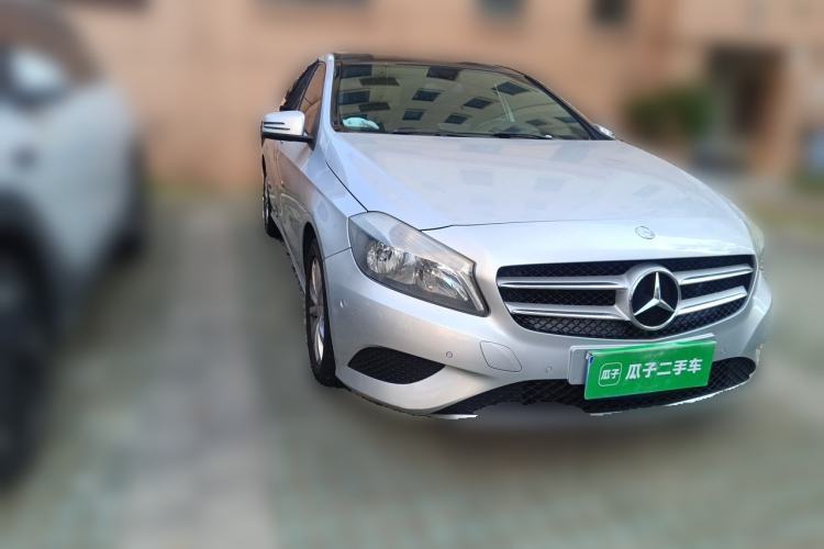 Used Mercedes-Benz A-Class 2013 A 180 Fashion Model Front Right 45 Deg