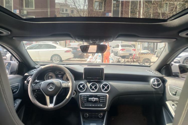 Used Mercedes-Benz A-Class 2013 A 200 Urban Edition Interior 1