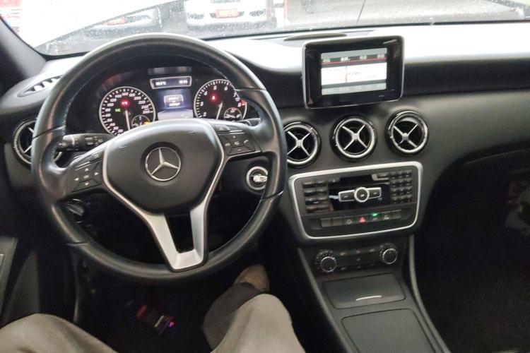 Used Mercedes-Benz A-Class 2013 A 180 Fashion Model Interior 2