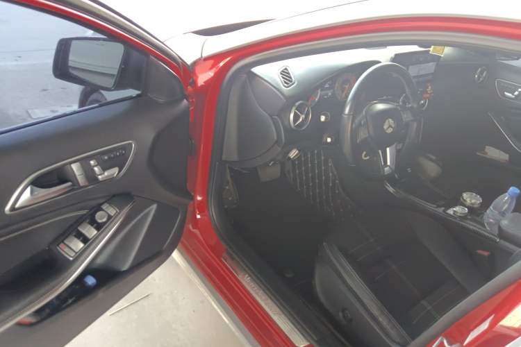Used Mercedes-Benz A-Class 2013 A 200 Urban Edition Interior 3
