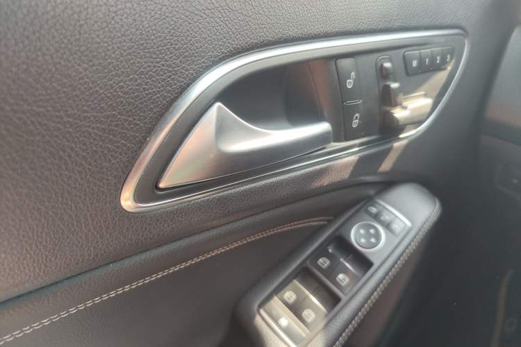 Used Mercedes-Benz A-Class 2013 A 200 Urban Edition Interior 5