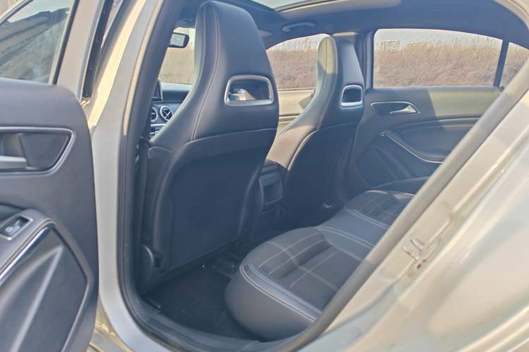 Used Mercedes-Benz A-Class 2013 A 200 Urban Edition Interior 8