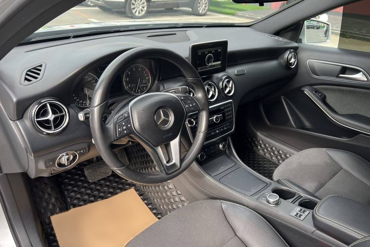 Used Mercedes-Benz A-Class 2013 A 180 Fashion Model Interior 8