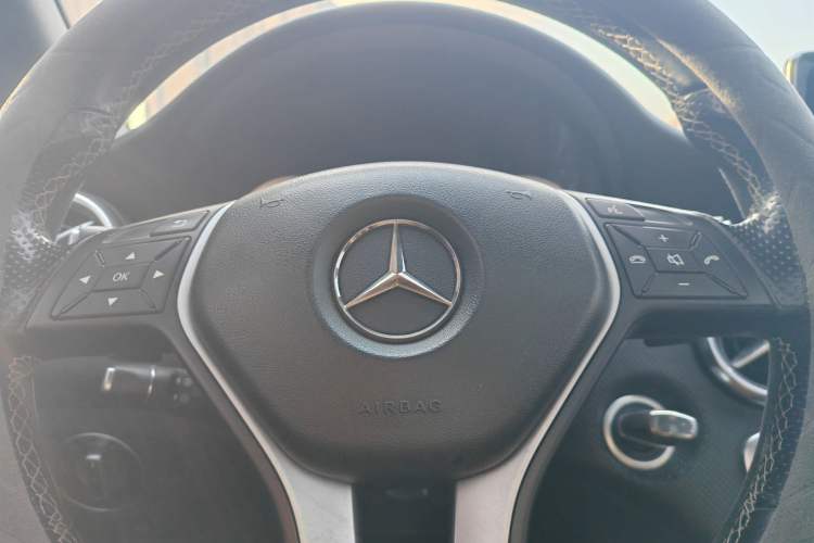 Used Mercedes-Benz A-Class 2013 A 200 Urban Edition Interior 9