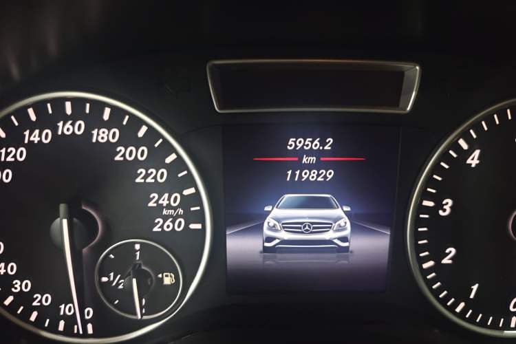 Used Mercedes-Benz A-Class 2013 A 180 Fashion Model Odometer Close Up