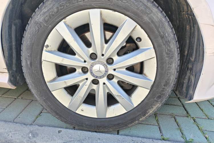 Used Mercedes-Benz A-Class 2013 A 180 Fashion Model Right Front Wheel Hub