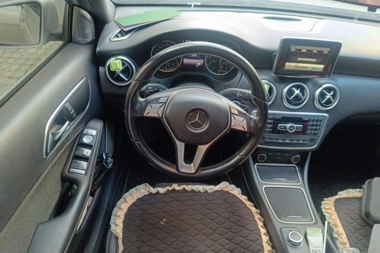 Used Mercedes-Benz A-Class 2013 A 180 Fashion Model Steering Wheel