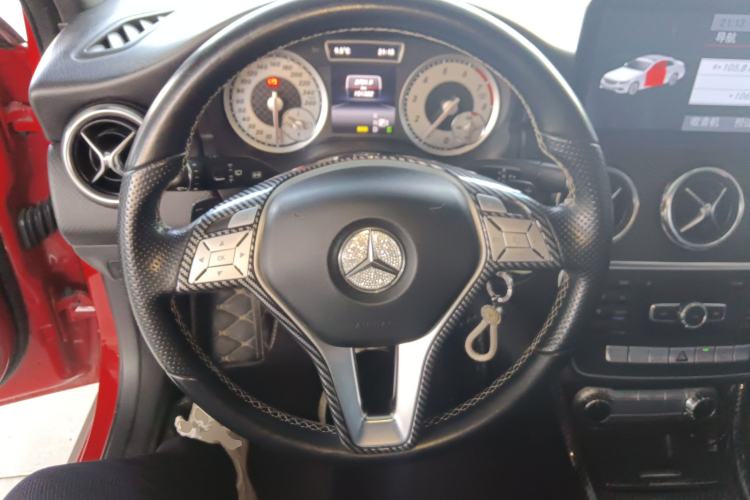 Used Mercedes-Benz A-Class 2013 A 200 Urban Edition Steering Wheel
