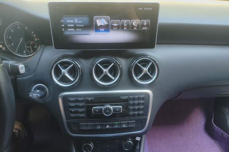 Used Mercedes-Benz A-Class 2013 A 180 Fashion Model Audio And AC Panel