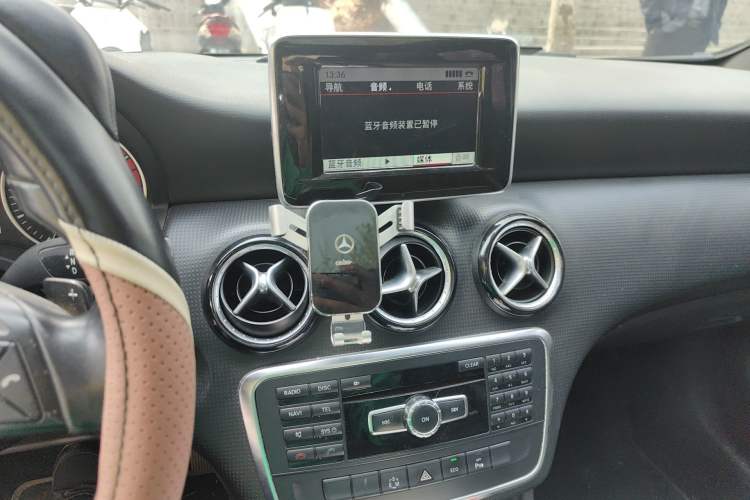 Used Mercedes-Benz A-Class 2013 A 180 Fashion Model Audio And AC Panel