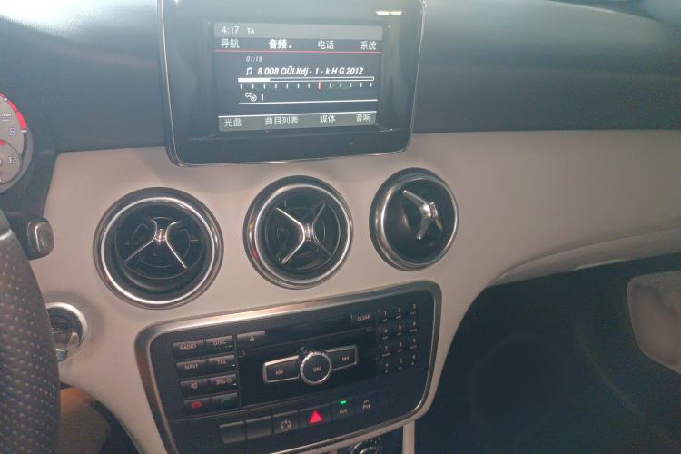Used Mercedes-Benz A-Class 2013 A 200 Urban Edition Audio And AC Panel
