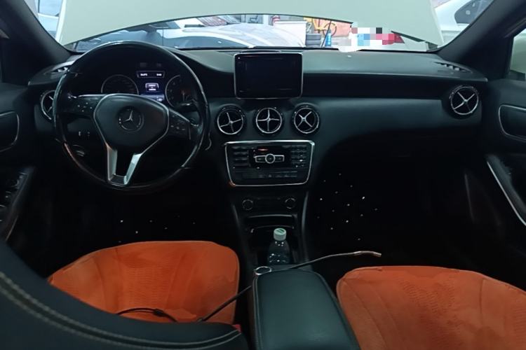 Used Mercedes-Benz A-Class 2013 A 180 Fashion Model Center Console