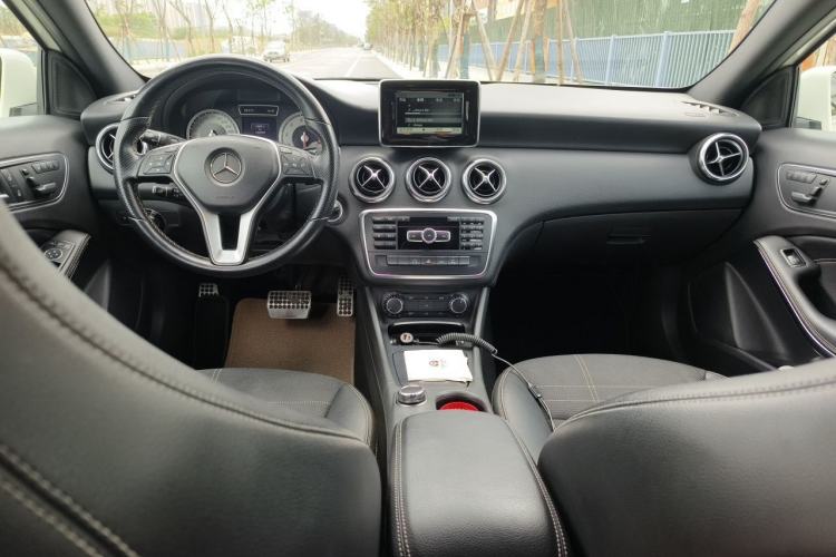 Used Mercedes-Benz A-Class 2013 A 200 Urban Edition Center Console