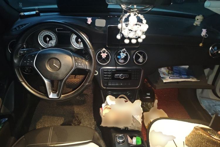 Used Mercedes-Benz A-Class 2013 A 200 Urban Edition Center Console