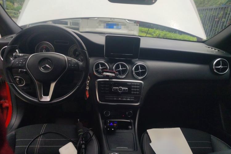 Used Mercedes-Benz A-Class 2013 A 200 Urban Edition Center Console