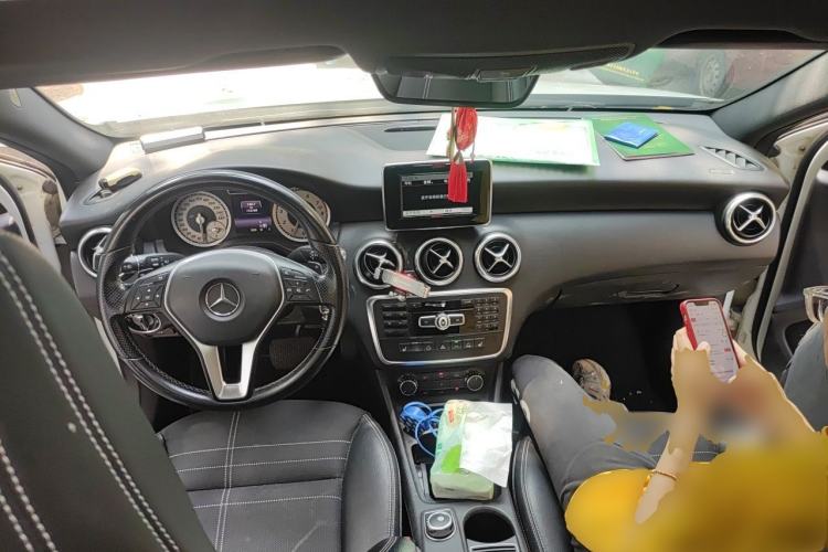 Used Mercedes-Benz A-Class 2013 A 200 Urban Edition Center Console