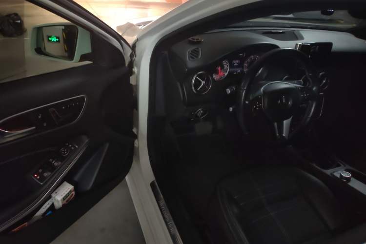 Used Mercedes-Benz A-Class 2013 A 200 Urban Edition Driver Seat