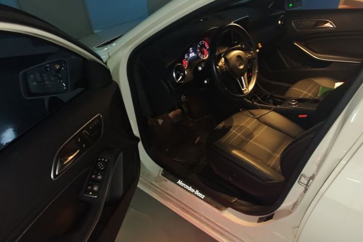 Used Mercedes-Benz A-Class 2013 A 200 Urban Edition Driver Seat