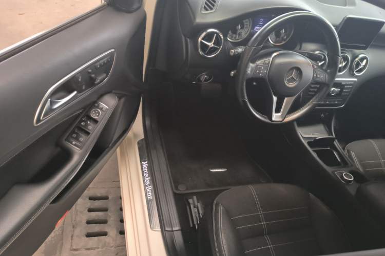 Used Mercedes-Benz A-Class 2013 A 200 Urban Edition Driver Seat
