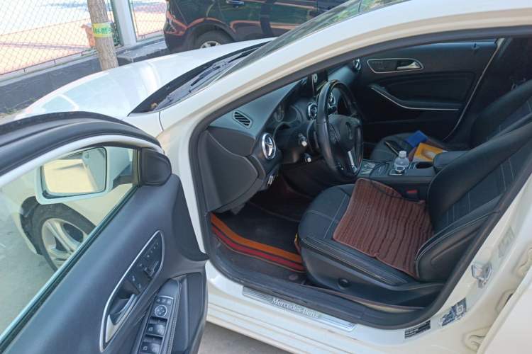 Used Mercedes-Benz A-Class 2013 A 200 Urban Edition Driver Seat