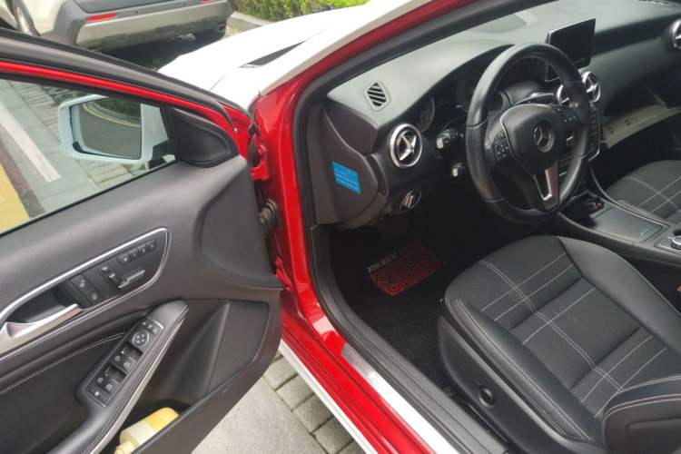 Used Mercedes-Benz A-Class 2013 A 200 Urban Edition Driver Seat