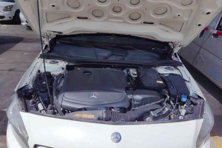 Used Mercedes-Benz A-Class 2013 A 180 Fashion Model Engine Bay