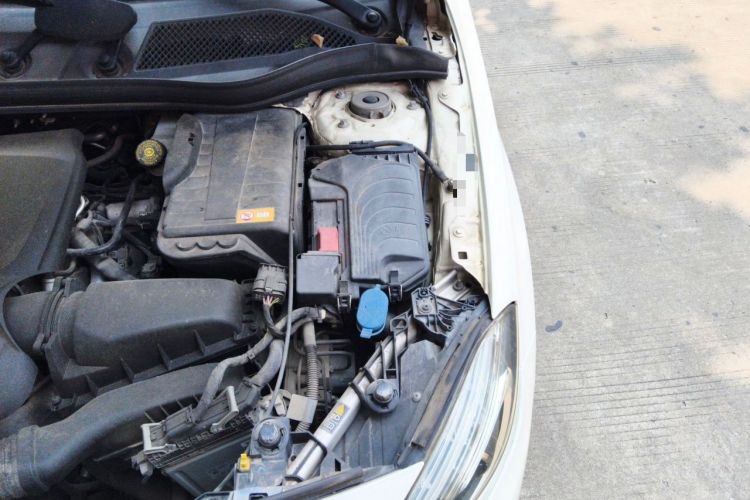 Used Mercedes-Benz A-Class 2013 A 200 Urban Edition Engine Bay Left