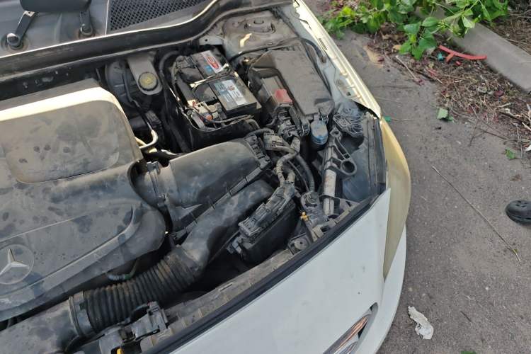 Used Mercedes-Benz A-Class 2013 A 180 Fashion Model Engine Bay Left