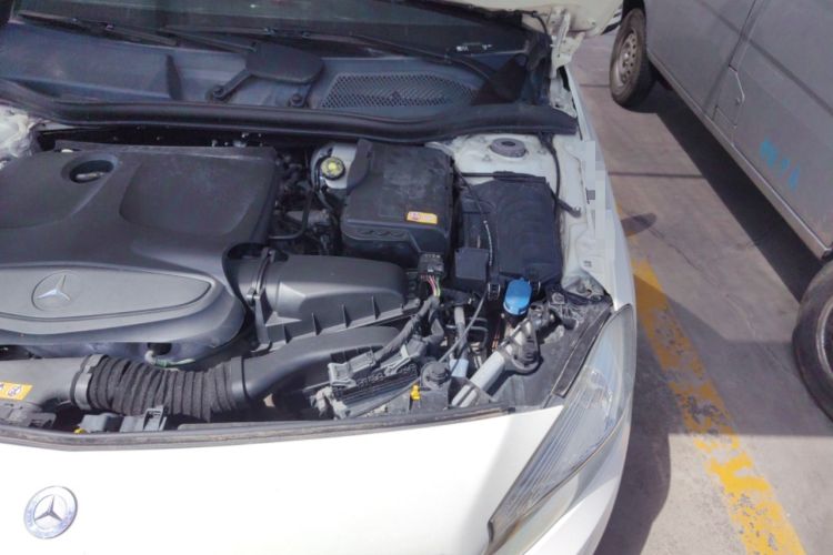 Used Mercedes-Benz A-Class 2013 A 180 Fashion Model Engine Bay Left