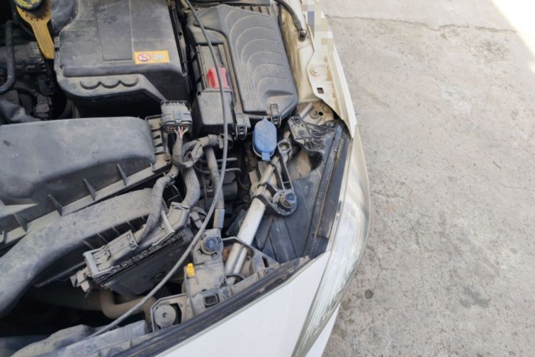 Used Mercedes-Benz A-Class 2013 A 180 Fashion Model Engine Bay Left
