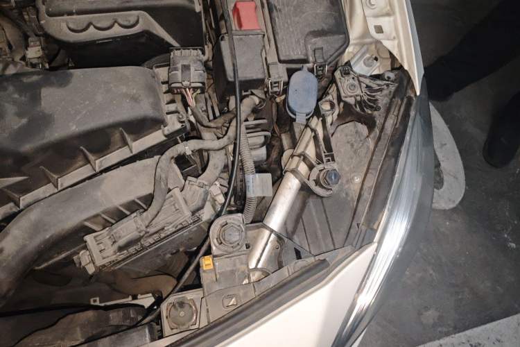 Used Mercedes-Benz A-Class 2013 A 200 Urban Edition Engine Bay Left