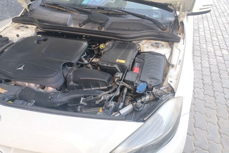 Used Mercedes-Benz A-Class 2013 A 180 Fashion Model Engine Bay Left