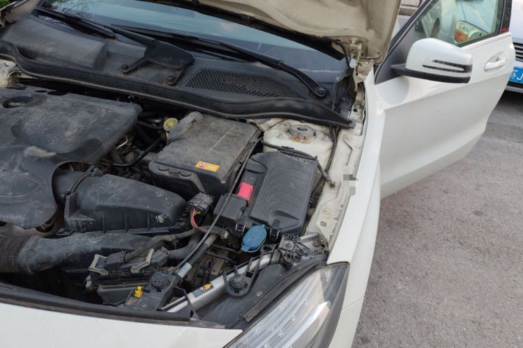 Used Mercedes-Benz A-Class 2013 A 200 Urban Edition Engine Bay Left