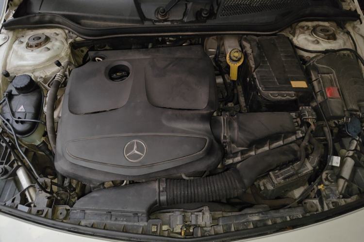 Used Mercedes-Benz A-Class 2013 A 180 Fashion Model Engine Bay