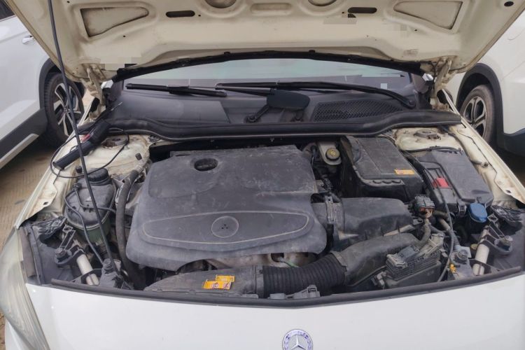Used Mercedes-Benz A-Class 2013 A 180 Fashion Model Engine Bay