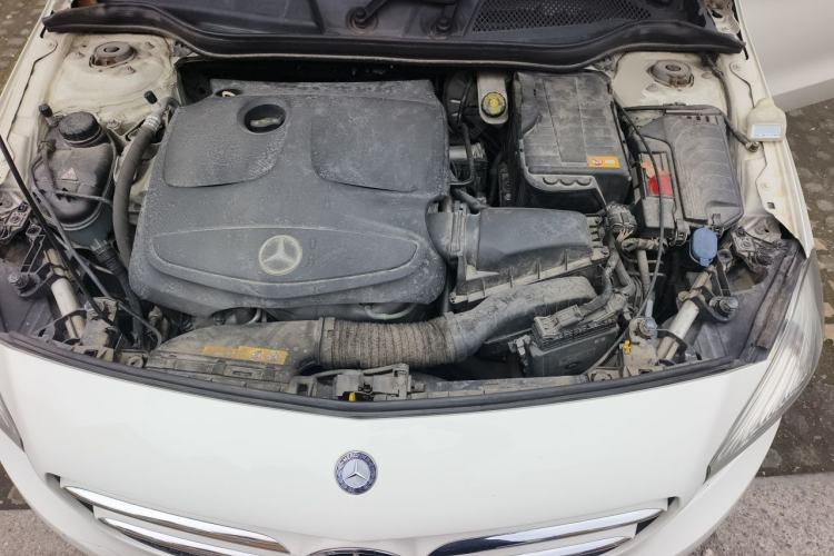 Used Mercedes-Benz A-Class 2013 A 180 Fashion Model Engine Bay