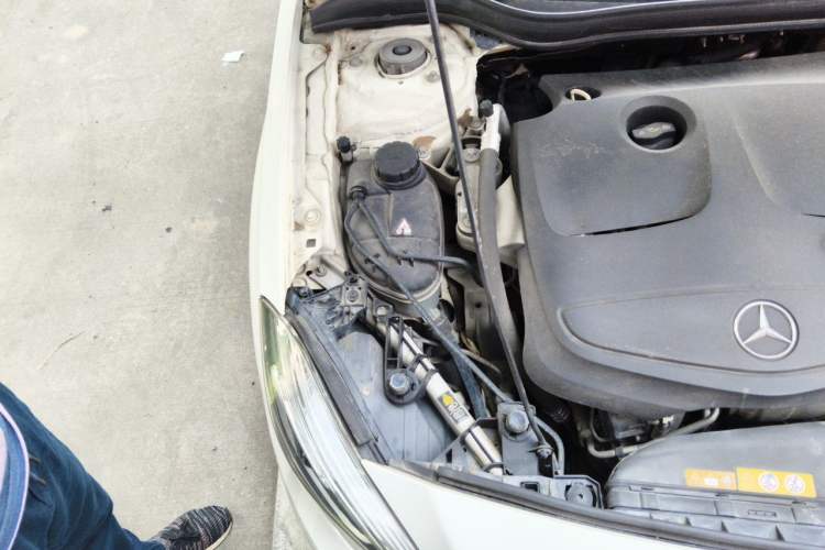Used Mercedes-Benz A-Class 2013 A 200 Urban Edition Engine Bay Right