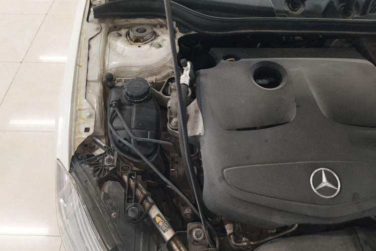 Used Mercedes-Benz A-Class 2013 A 200 Urban Edition Engine Bay Right