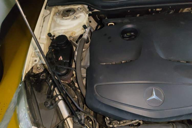 Used Mercedes-Benz A-Class 2013 A 180 Fashion Model Engine Bay Right