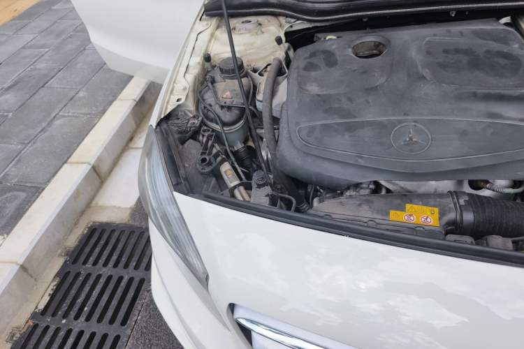 Used Mercedes-Benz A-Class 2013 A 200 Urban Edition Engine Bay Right