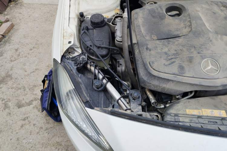 Used Mercedes-Benz A-Class 2013 A 180 Fashion Model Engine Bay Right