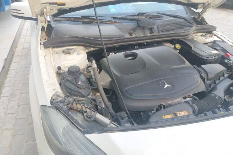 Used Mercedes-Benz A-Class 2013 A 180 Fashion Model Engine Bay Right