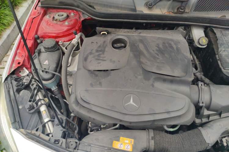 Used Mercedes-Benz A-Class 2013 A 200 Urban Edition Engine Bay Right