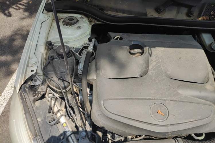 Used Mercedes-Benz A-Class 2013 A 200 Urban Edition Engine Bay Right