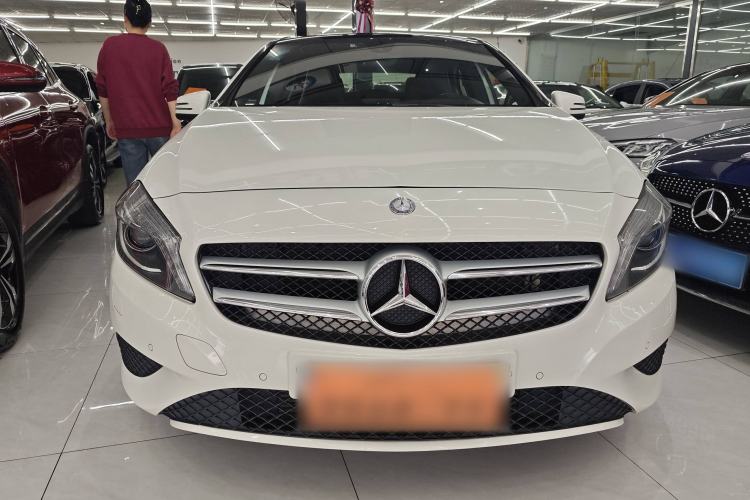 Used Mercedes-Benz A-Class 2013 A 200 Urban Edition Exterior 1