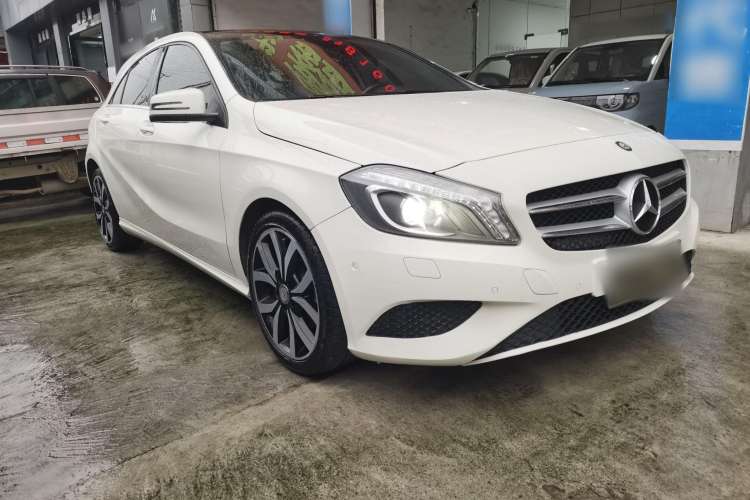 Used Mercedes-Benz A-Class 2013 A 200 Urban Edition Exterior 1