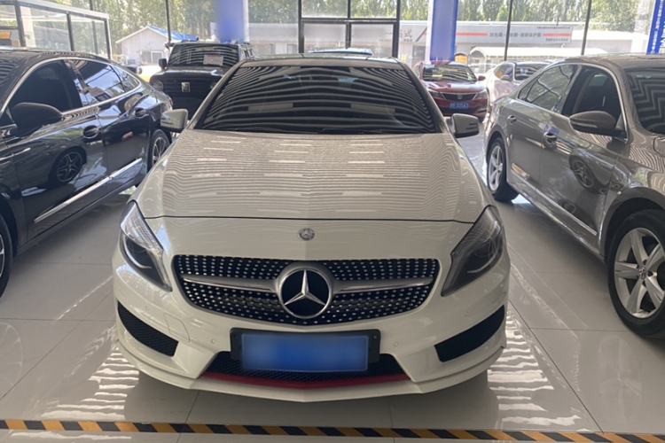 Used Mercedes-Benz A-Class 2013 A 260 Sport model Exterior 1