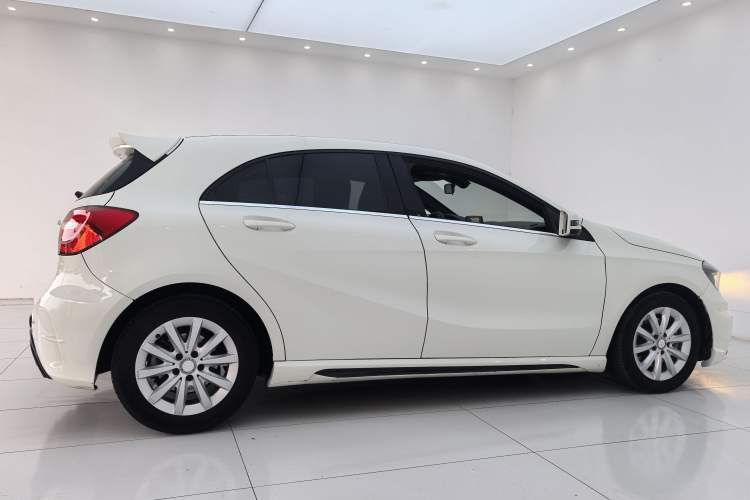 Used Mercedes-Benz A-Class 2013 A 180 Fashion Model Exterior 10