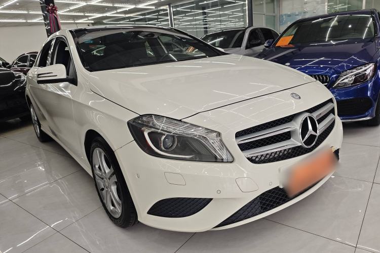 Used Mercedes-Benz A-Class 2013 A 200 Urban Edition Exterior 2