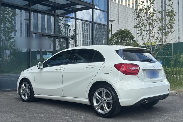 Used Mercedes-Benz A-Class 2013 A 200 Urban Edition Exterior 2